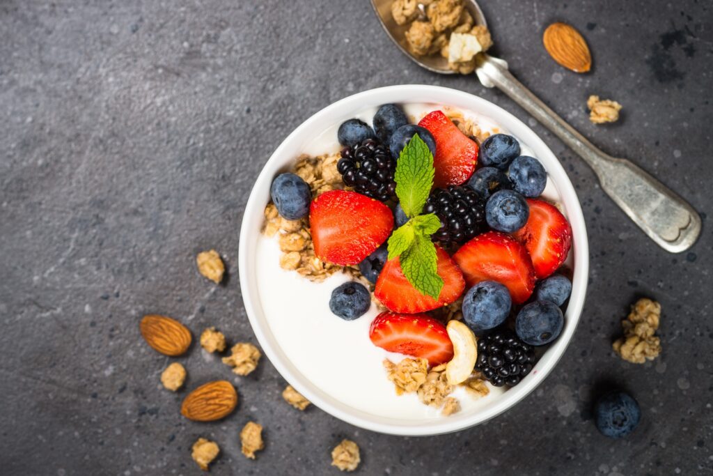 protein snack greek yogurt with berries